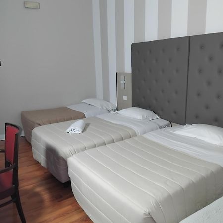Hotel Sant'Elia Messina Buitenkant foto