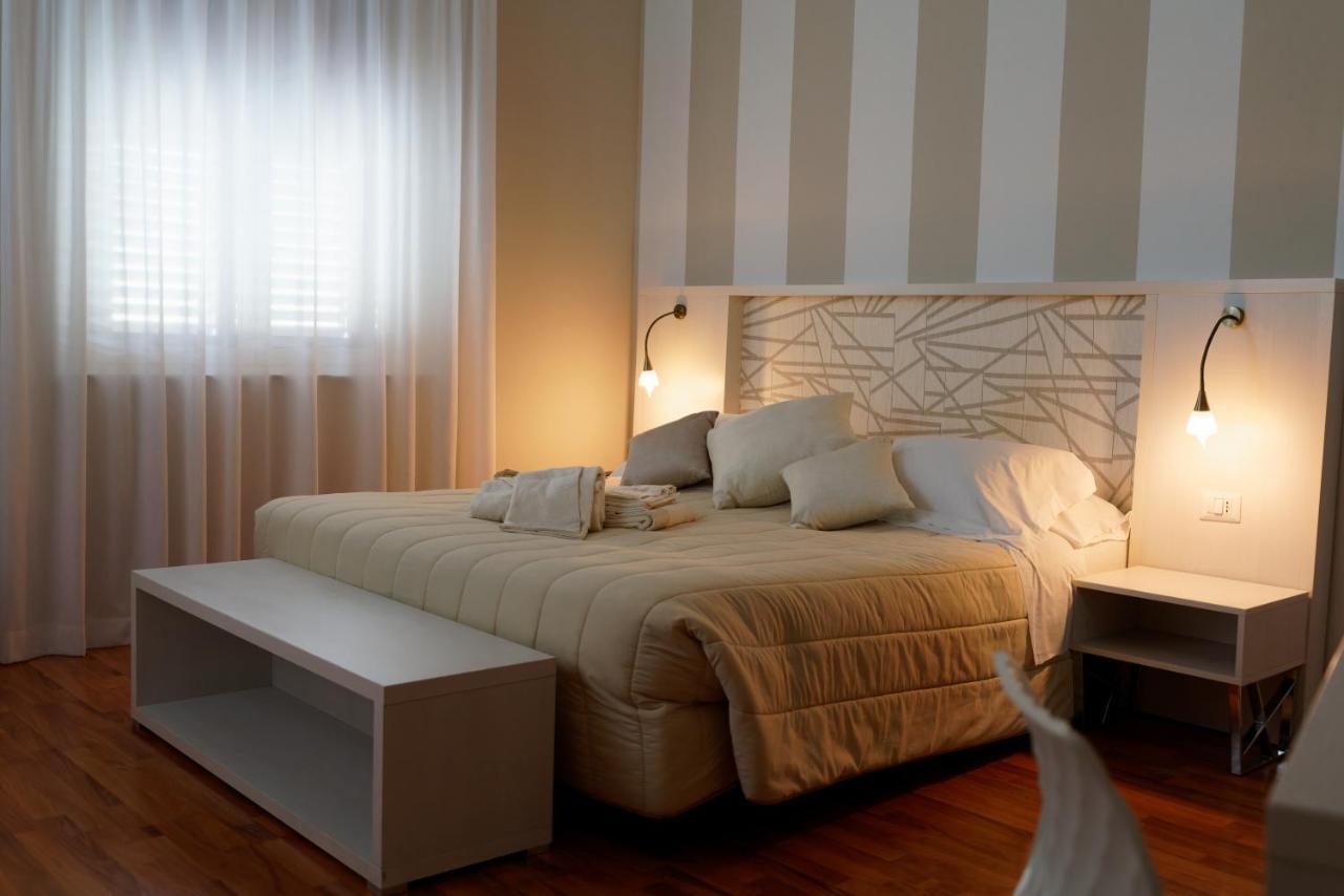 Hotel Sant'Elia Messina Buitenkant foto