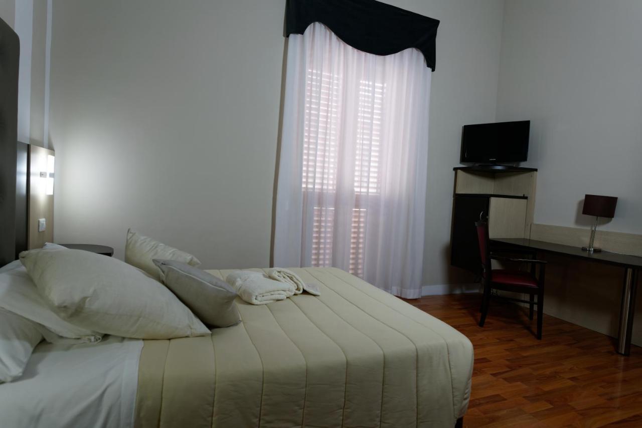 Hotel Sant'Elia Messina Buitenkant foto