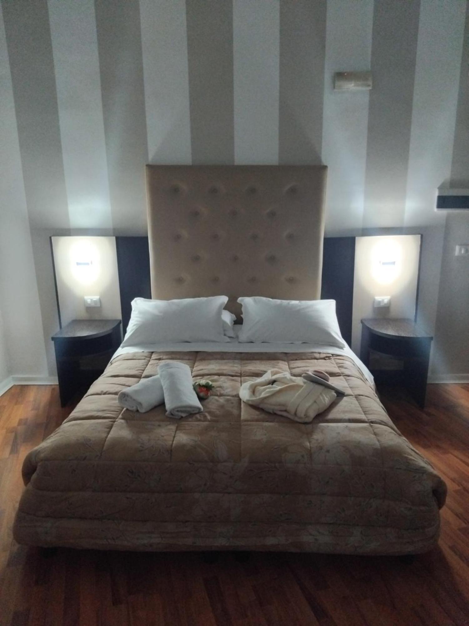 Hotel Sant'Elia Messina Buitenkant foto