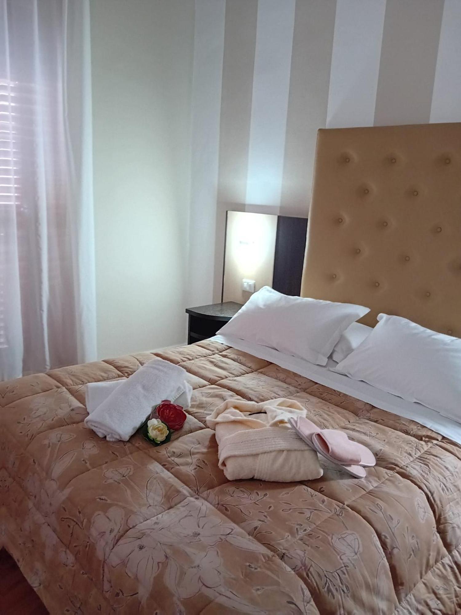 Hotel Sant'Elia Messina Buitenkant foto